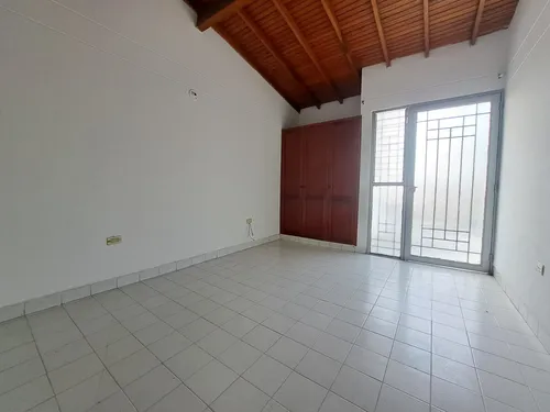 Casa En Arriendo En Niza. Cod A2482