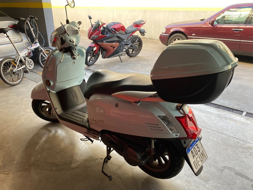 Imagen 7 de 21 de Scooter Kymco Like 125 2017 Impecable