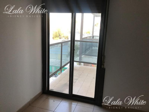 Imagen 7 de 14 de Venta - Departamento En N. Malvinas Al 100 (monte Grande)