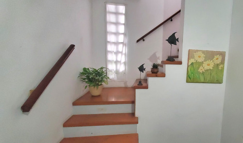 3 Dormitorios, Escritorio, Amplia Garage Porton Automatizado. Apta Crèdito Hipotecario