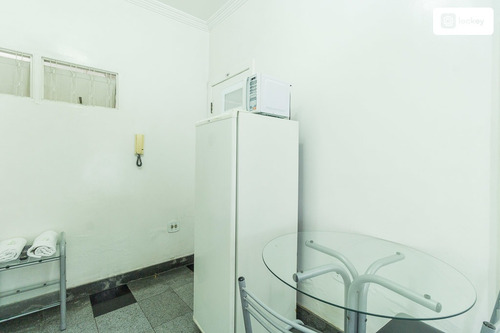 Imagem 6 de 9 de Aluguel De Flat Com 15m² E 1 Quarto - 7767