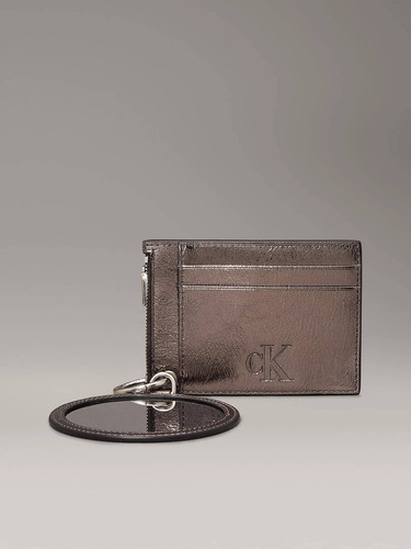 Set Plateado Calvin Klein De Tarjetero Y Llavero De Mujer
