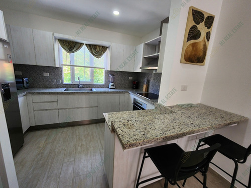 Apartamento Amueblado En Punta Cana, El Cortecito, Los Corales, 2 Habitaciones, Cerca De La Playa