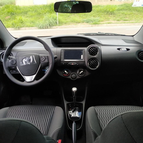 Etios X Sedan 1.5 Automatico