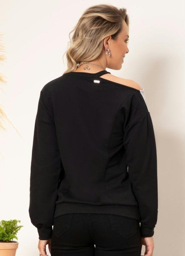 Imagem 6 de 6 de Blusa Feminina Em Moletinho Casaco Com Vazado No Ombro