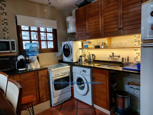 Casa En Planta Baja Contrafrente Reciclada Sin G. Comunes