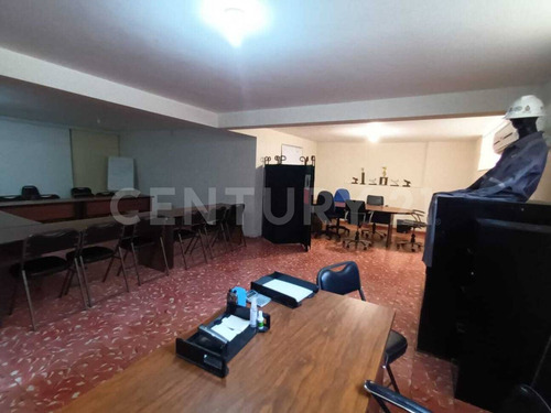 Oficina En Venta En Col. Mitras Centro En Monterrey