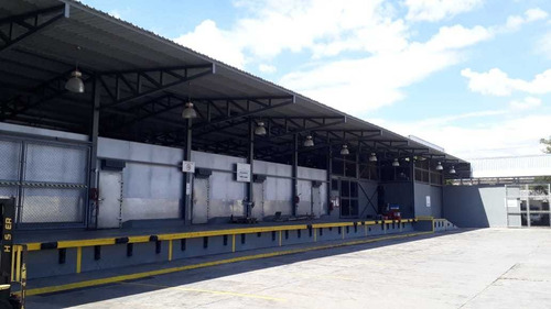 Imagen 1 de 17 de Galpones Centro De Distribución En Zona Industrial Municipal W-4813843