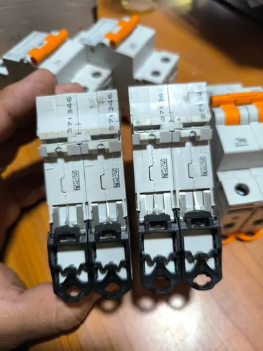 Breaker Magnetotermico 2x20 Ge