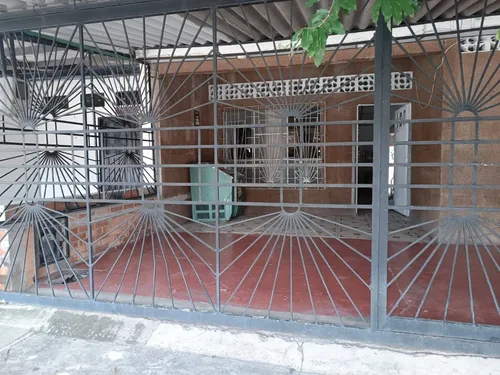 Casa Lote , En Excelente Ubicación Barrio Principal. Alto Flujo De Comercio.