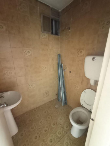 Imagen 2 de 5 de Oficina -oficina En Ciudad Vieja, Prox Plaza Zabala!!