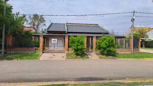 Vendo Casa En Villa Mantero Entre Rios Excelente Ubicación