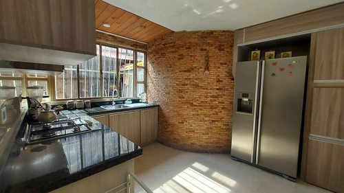 Imagen 8 de 14 de Casa En Venta En La Esmeralda 147mts Alexandra Ramírez 04147041922