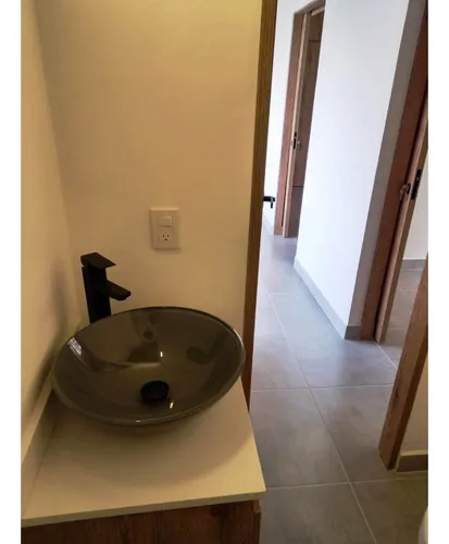 Apartamento En Las Palmas, Piso 4