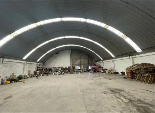Renta De Bodega Comercial En Iztapalapa, Frente A Central De Abastos Le399