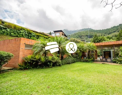 Casa En Conjunto Cerrado En Venta En El Poblado- Via Palmas