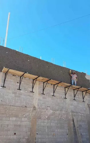 Andaime De Parede Tipo Fachadeiro Suspenso Manual Construção