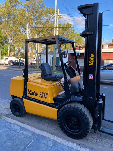 Autoelevador Yale 3 Tn 3 Vias Hidraulicas Corrector De Uña