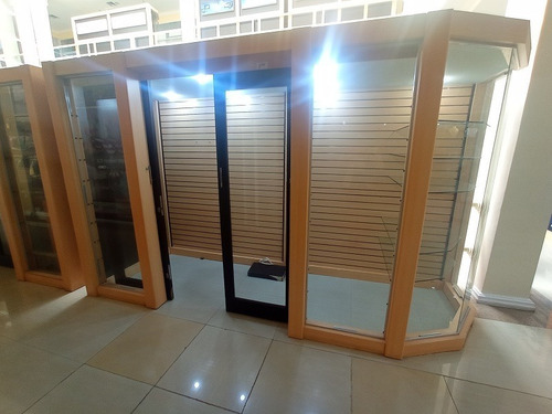 Imagen 4 de 8 de Local Comercial En Venta Lechería C.c. Mar Pacifico