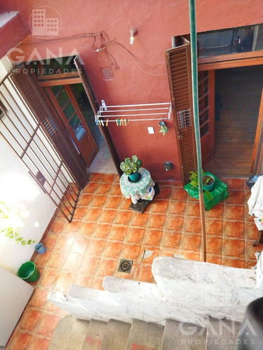 Casa De Pasillo En Barrio Martin, A Reciclar, Excelente Oportunidad.