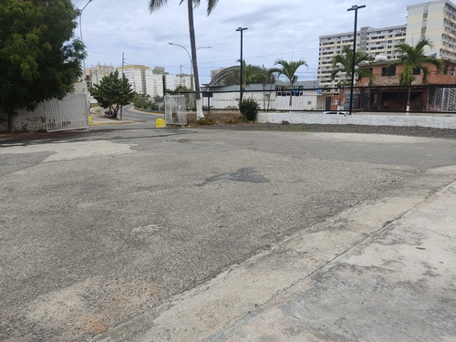 Imagen 3 de 3 de Alquiler Local Principal Playa Grande