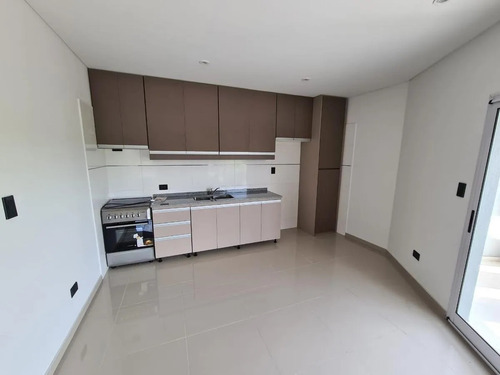 Imagen 6 de 12 de Amplio Departamento De 2 Ambientes A Estrenar Con Terraza Propia