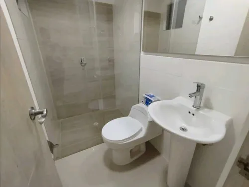 Apartamento Con Hermosa Vista Segundo Piso Con Ascensor