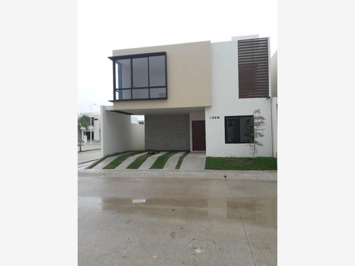 Imagen 2 de 12 de Casa Sola En Renta Vilanova Residencial