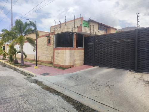 Imagen 1 de 16 de Marisol Castro Vende Townhouse En San Diego | Carabobo | Villa La Fontana | Ath-aa