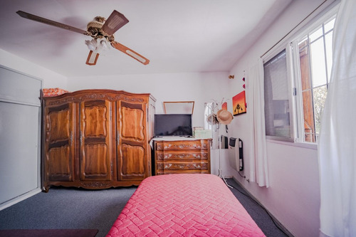 Casa Venta 4 Ambientes Olivos-permuta