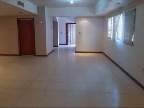 Imagen 9 de 13 de #009-24 Venta De Casa En Remate Bancario En Av Santa Catarina En Juriquilla Queretaro,cesión De Derechos Directo Con La Institución Bancaria, Excelente Oportunidad