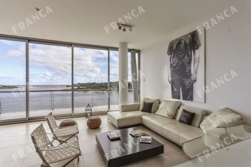 Penthouse Con Piscina Propia Frente Al Mar En La Barra (ref: Fro-616)