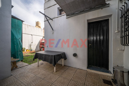 Venta Ph T/casa + Local. Garage. Jardin. Temperley