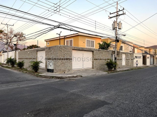 Yilmer Salazar Vende Casa En Urbanizacion Andres Bello En Maracay 24-18025 Yjs