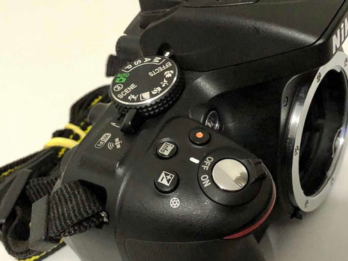 Nikon D5300 (com Defeito) + Correia + 18-55mm Vr + Bag