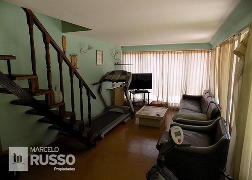 Importante Chalet 7 Amb. C/ Piscina & Quincho