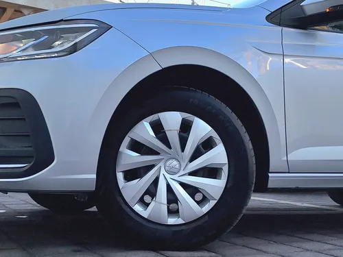 Volkswagen Virtus 4p Trendline L4/1.6 Aut