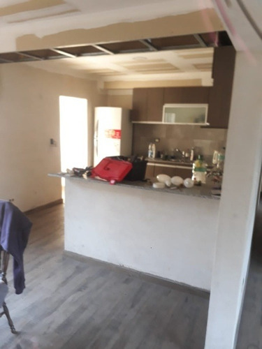 Imagen 5 de 14 de Galpon Con Vivienda En Venta En Wilde Oeste