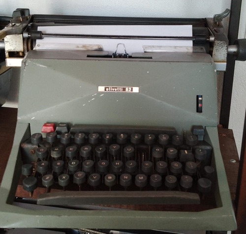 Maquina De Escribir Marca Olivetti Sin 1 Tecla