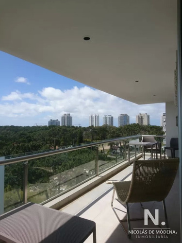 Vende Apartamento De 2 Dormitorios En Roosevelt, Punta Del Este 