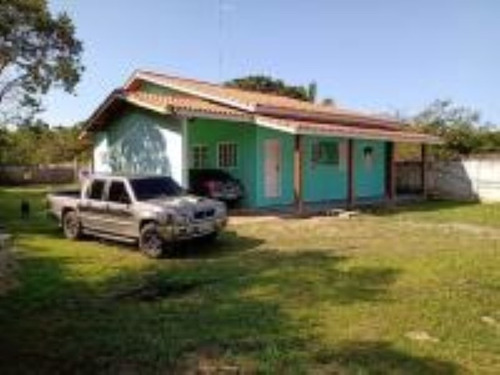 Chácara No Litoral Sul Com 3 Quartos. | 6810-pc