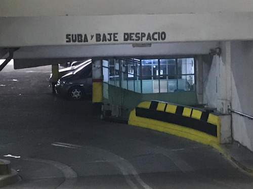 Venta Cochera Cubierta Recoleta