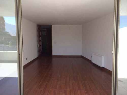 Departamento En Venta De 2 Dorm. En Lo Barnechea