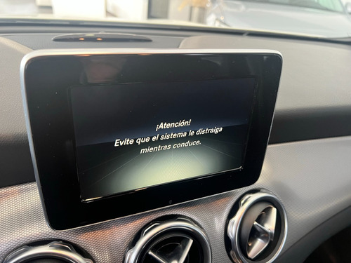 Mercedes-Benz Clase GLA 1.6 Gla200 Urban 156cv