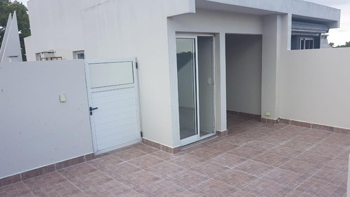 Imagen 14 de 17 de Dpto 2 Amb. Con Terraza Propia Y Cochera!