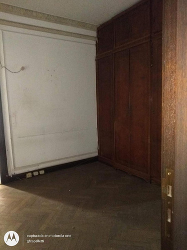 Imagen 8 de 11 de Jujuy Esq Hipòlito Irigoyen: Edificio Francés De Categoría. Living Y Comedor, Escritorio, 3 Dormitorio. Todo Externo, Apto Profesional O Vivienda
