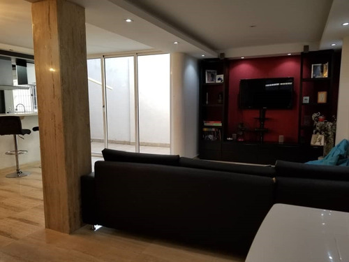 Imagen 4 de 17 de Se Vende Excelente Villa Totalmente Remodelada Tapas 04243564365