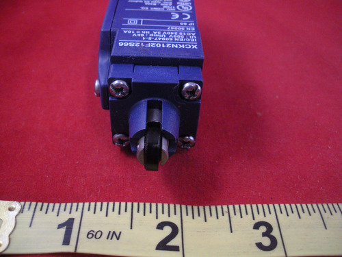 Telemecanique Xckn2102f12s66 Limit Switch Roller Cable G Sse