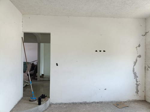 Sevende Casa $1,450,00 Tal Y Como Se Muestra En Las Fotos. En Calle Costa Azul Lotes 8 Y 9. Manzana A Entre Playa Xcaret Y Av. Xana. Col. Ampliación Las Bajadas. Veracruz. Ver.