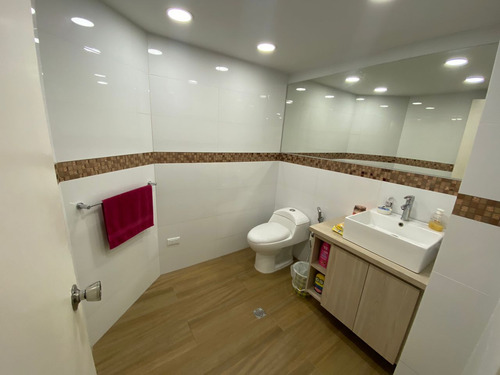 Planta Baja Aparta - Quinta En Venta En El Country Club